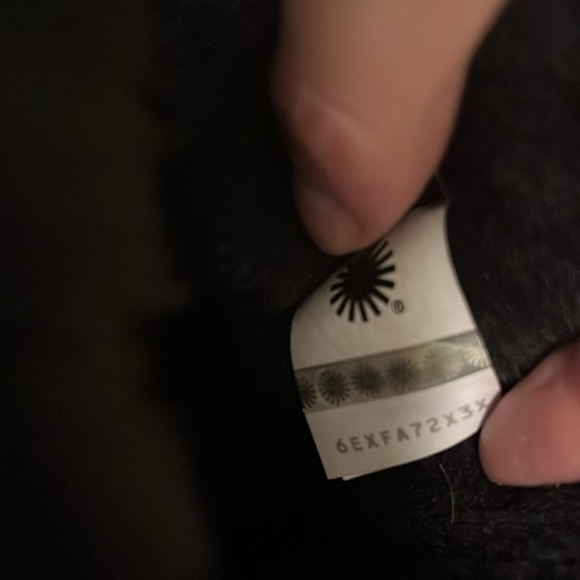 Ugg Classic II Genuine Shearling Lined Short Boot - Picture 9 of 9